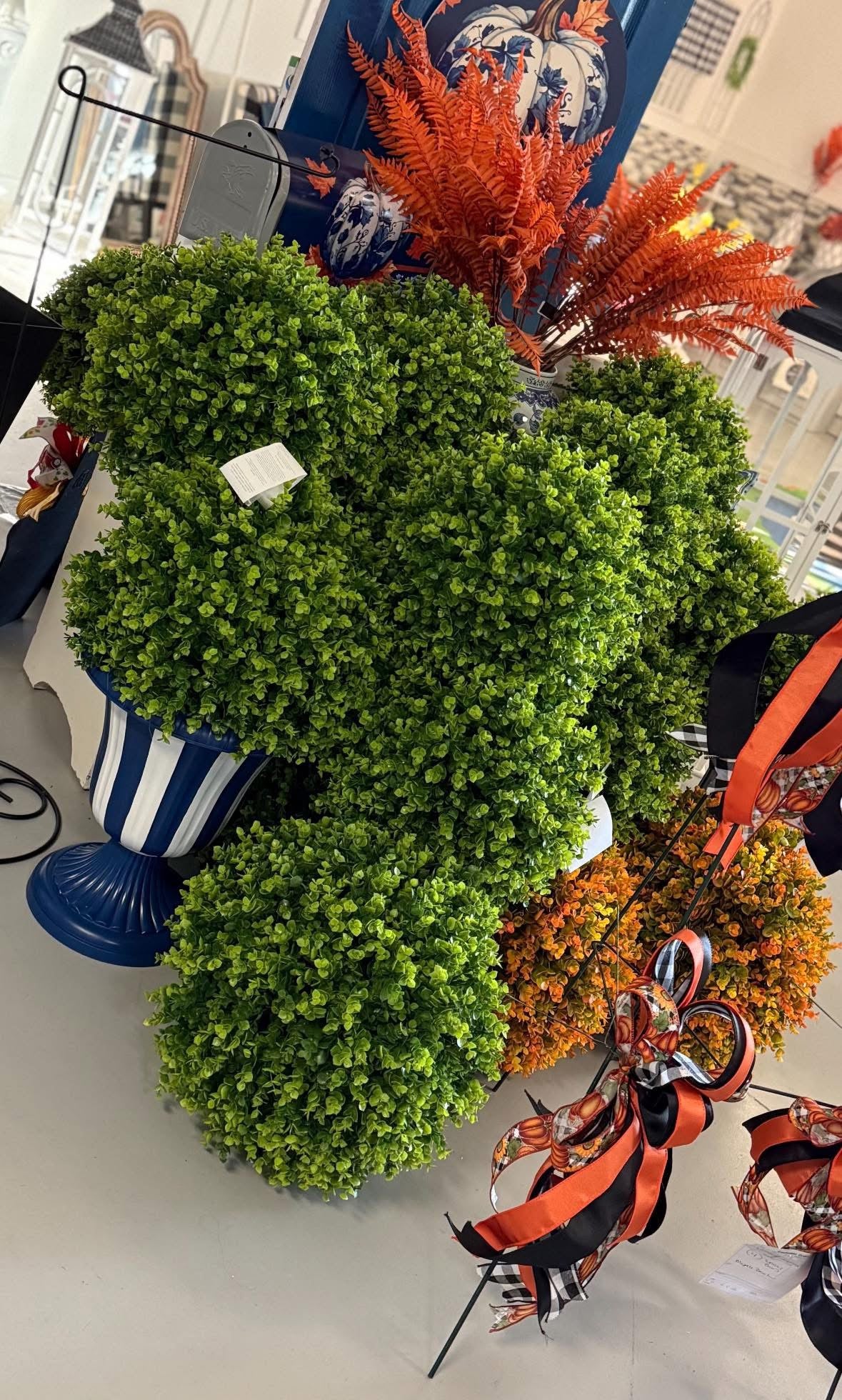 Topiary balls (singles) Green